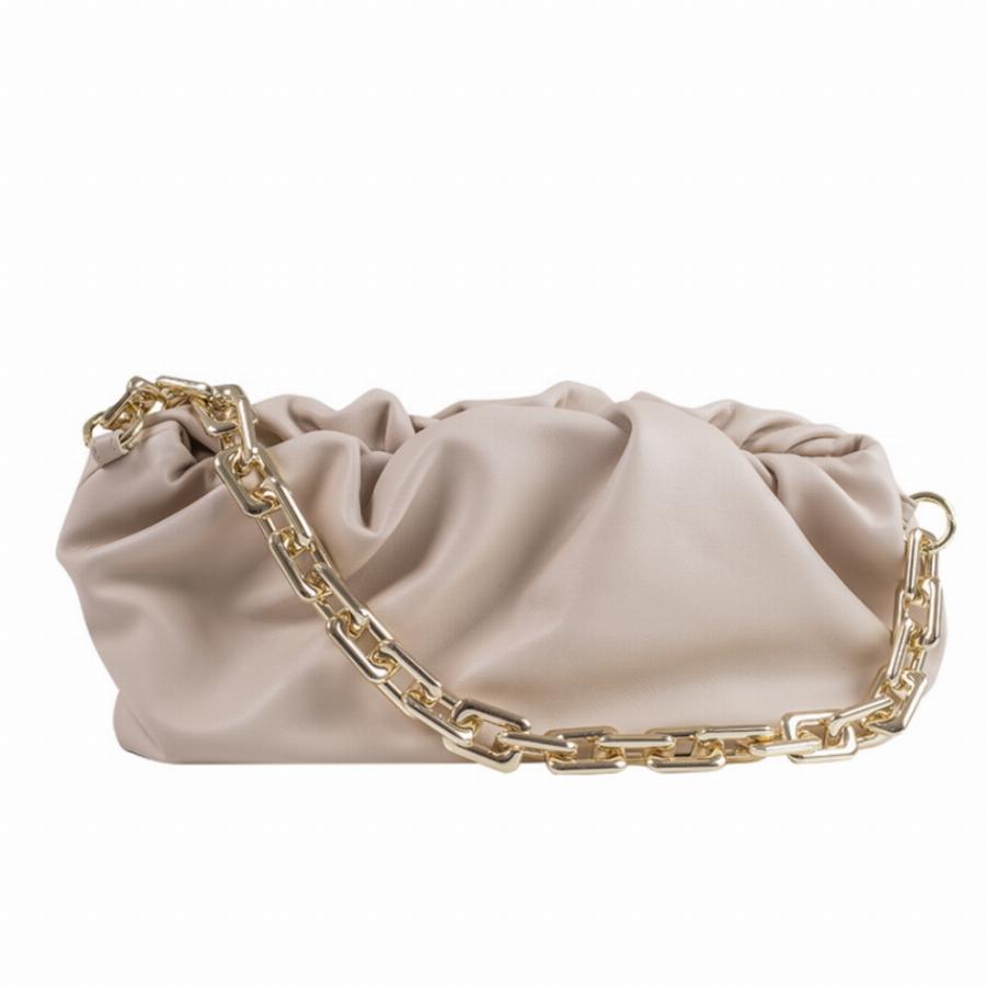 Βρήκαμε για εσάς την τσάντα που λατρεύουν όλες οι διάσημες, θα απογειώσει το στυλ σας και κοστίζει με έκπτωση μόλις 31€