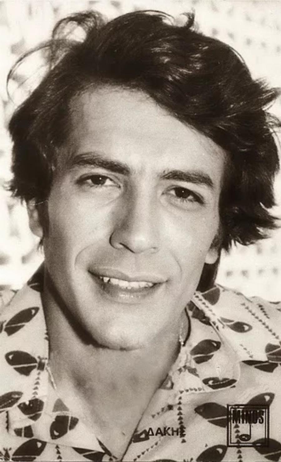 Δάκης: To πρωτότυπο όνομα, τα μυστικά για την προσωπική του ζωή και η σχέση με την Μαργαρίτα Μπρόγιερ