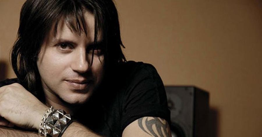 Δημήτρης Κοργιαλάς: Τα βρόντηξε όλα και έφυγε για πάντα από την Αθήνα