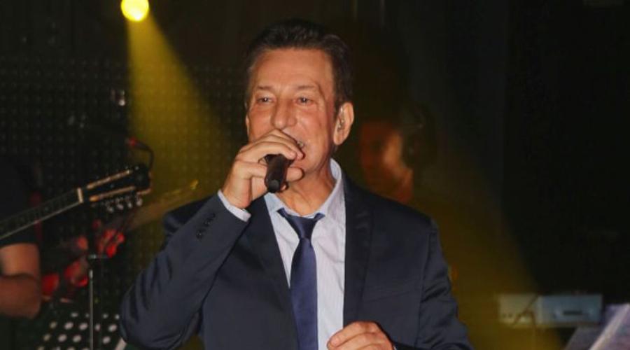 Δημήτρης Κοντολάζος: Η τεράστια επιτυχία, η κουμπαριά με τη Μενεγάκη, η κόρη εκτός γάμου, το μεγάλο σκάνδαλο και το οικογενειακό δράμα