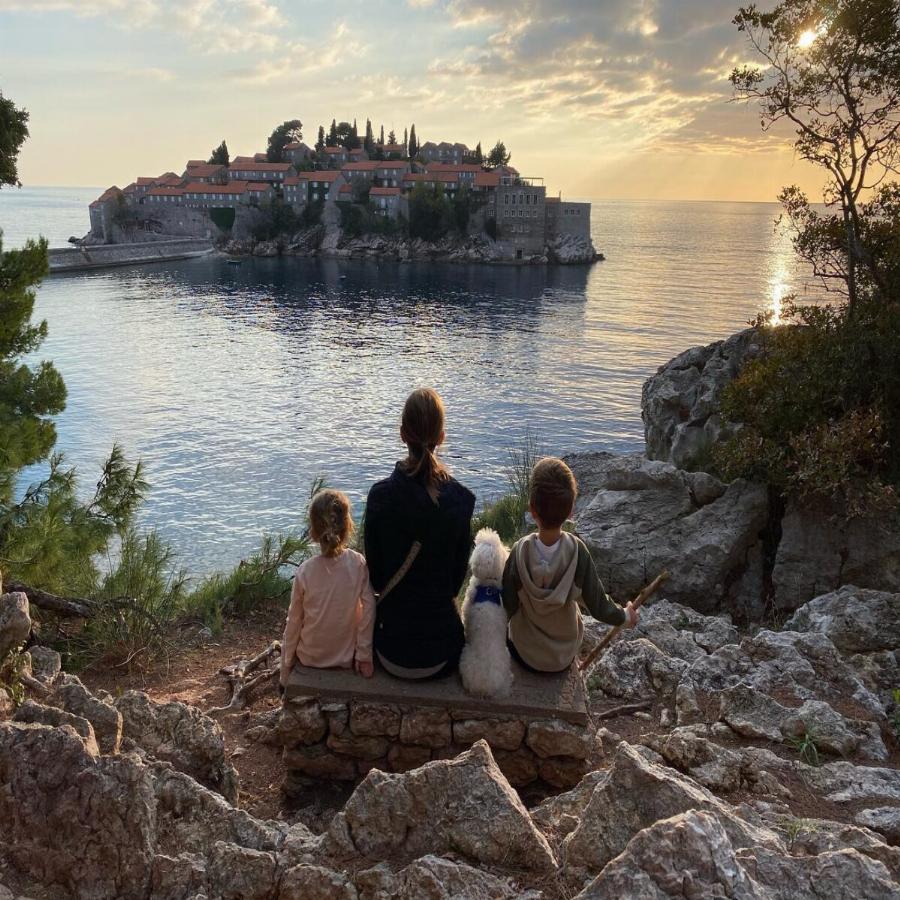 Γελένα Τζόκοβιτς: Η εντυπωσιακή σύζυγος του Νόβακ Τζόκοβιτς – Φιλάνθρωπος, επιχειρηματίας, γνωρίζει 17 γλώσσες