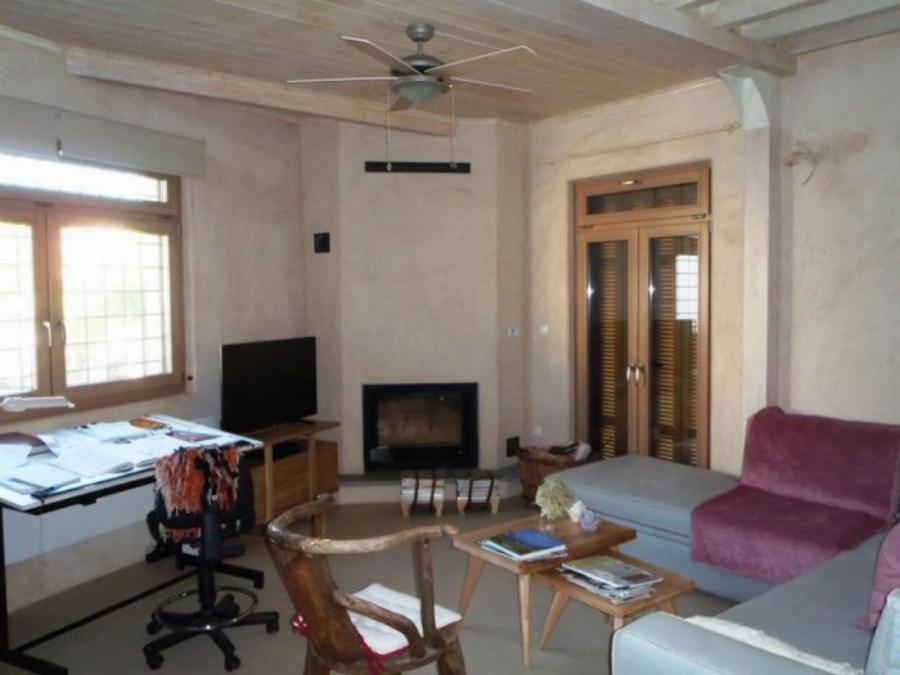 Δύο πανέξυπνοι Λαρισαίοι παράτησαν τη δουλειά τους και φτιάχνουν σπίτια με 2.000€ από φυσικά υλικά