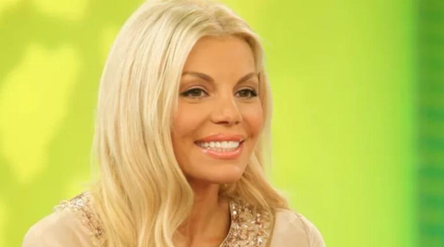 Βάσια Λόη: Η πορεία δίπλα στη Χριστίνα Λαμπίρη, το διαζύγιο και ο πετυχημένος γάμος