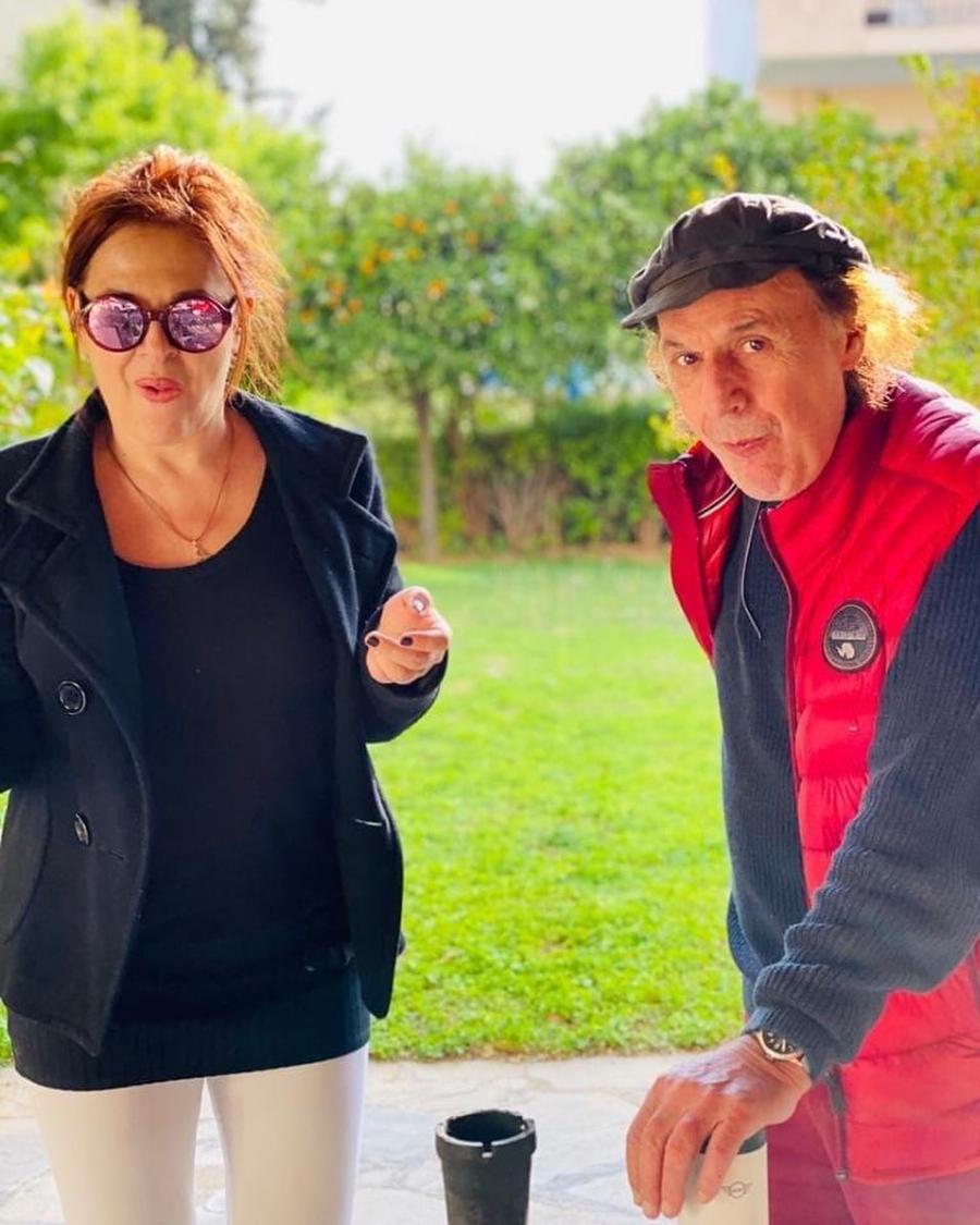 Ελένη Ράντου και Βασίλης Παπακωνσταντίνου: Η ξεχωριστή φωτογραφία από τον κήπο του σπιτιού τους