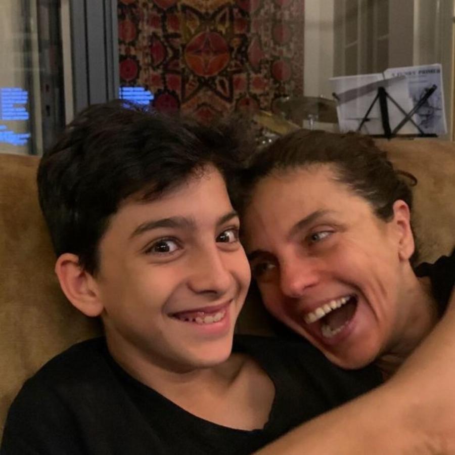 Ελίνα Ακριτίδου: Η πολύχρονη σχέση με τον Γκάλη, οι 2 γάμοι, το πρόβλημα υγείας του γιού της και ο μεγάλος τσακωμός με τον Φώσκολο