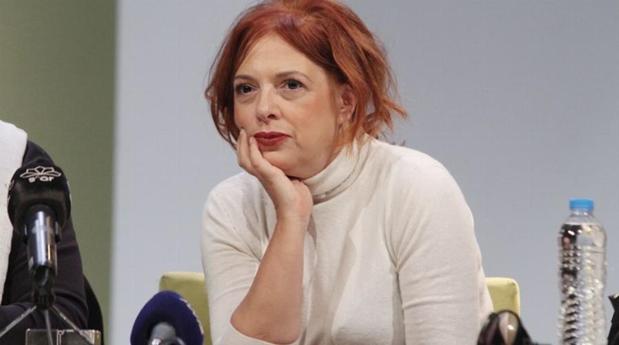 Έξαλλη η Ελένη Ράντου: “Ούτε την παραμονή στο σπίτι δεν μπορείτε να μας εξασφαλίσετε”