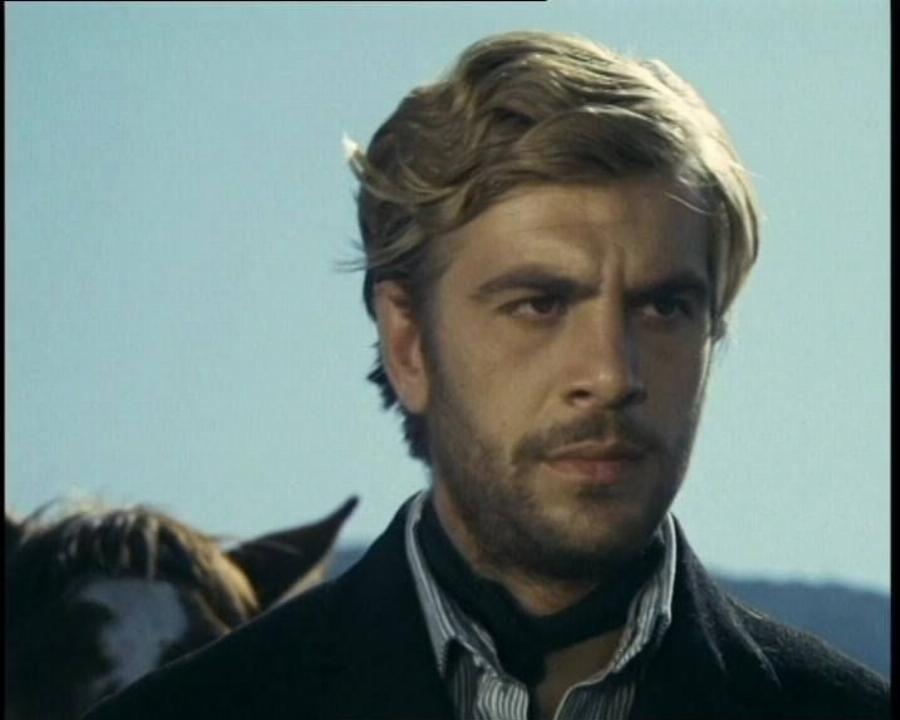 Λάκης Κομνηνός: Ο δεύτερος γάμος, ο γιος του που πήρε την ομορφιά του και το άβολο σκηνικό με τις θαυμάστριες