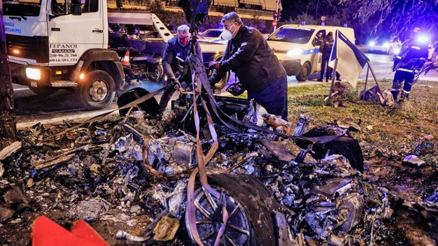 Τροχαίο με Ferrari στη Βούλα: O Stan απεγκλώβισε τη σύζυγο του Μονογυιού – Τι του ψιθύρισε