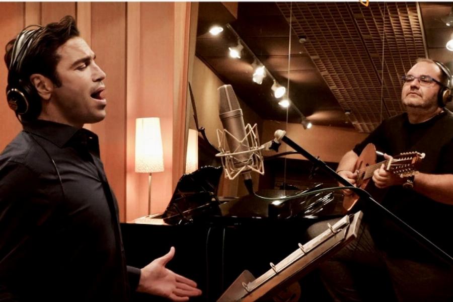 Μάριος Φραγκούλης: Οι γονείς που τον παράτησαν, η μεγάλη συγχώρεση, ο έρωτας στη ζωή του και η επιθυμία για υιοθεσία