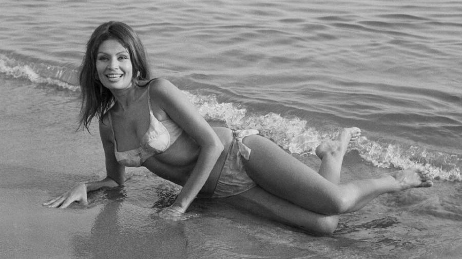 Ρίκα Διαλυνά: “Κάναμε να μιλήσουμε 13 χρόνια με την Αλίκη Βουγιουκλάκη”