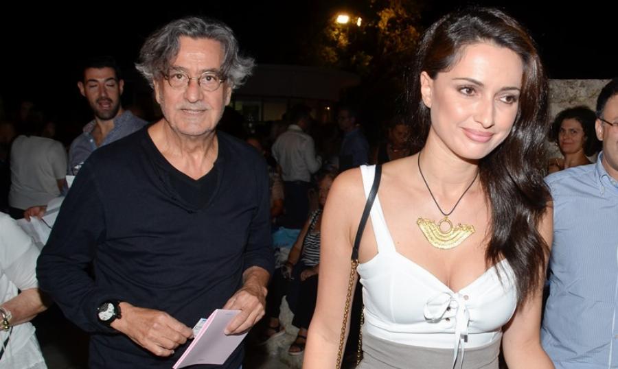 «Η αγάπη χρόνια δεν κοιτά»: Έλληνες διάσημοι και ξένοι που έχουν ως και 50 χρόνια διαφορά ηλικίας με τις συντρόφους τους