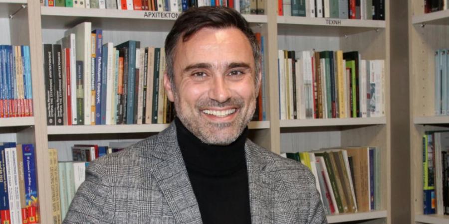 Έλληνες celebrities: Ποια είναι τα 11 άγνωστα επαγγέλματα που έκαναν οι Έλληνες καλλιτέχνες πριν γίνουν διάσημοι