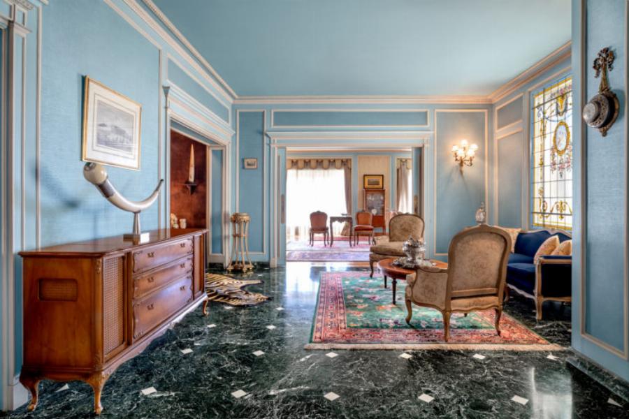 Κολωνάκι: Το υπερπολυτελές σπίτι των 3 εκατομμυρίων με θέα την Ακρόπολη που εσωτερικά είναι σαν παλάτι