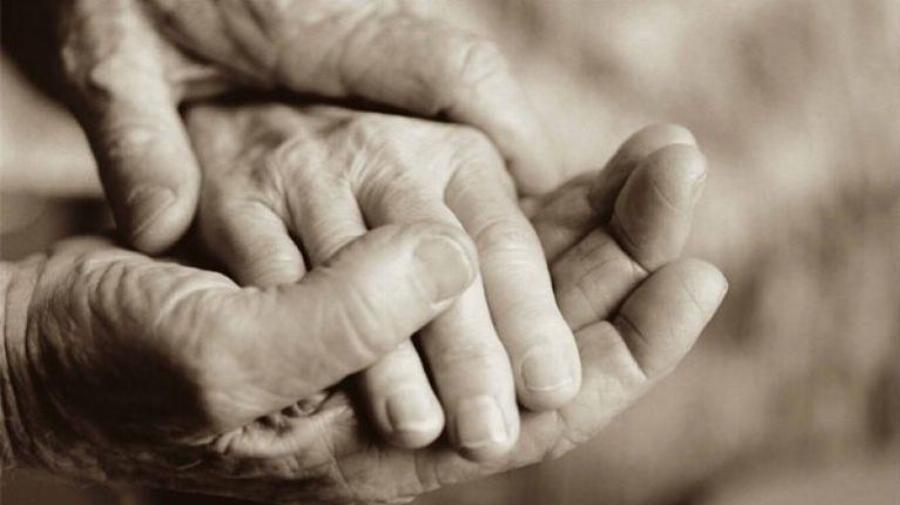 Μητρική αγάπη: 9 σημαντικοί λόγοι που όλοι χρειαζόμαστε την μητέρα μας στη ζωή μας όσο χρονών και αν είμαστε