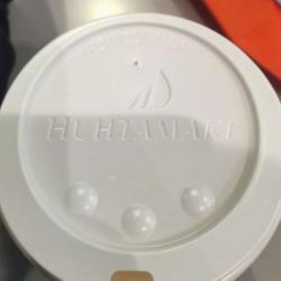 Σε τι χρησιμεύει η μικρή τρυπούλα στο καπάκι του καφέ;