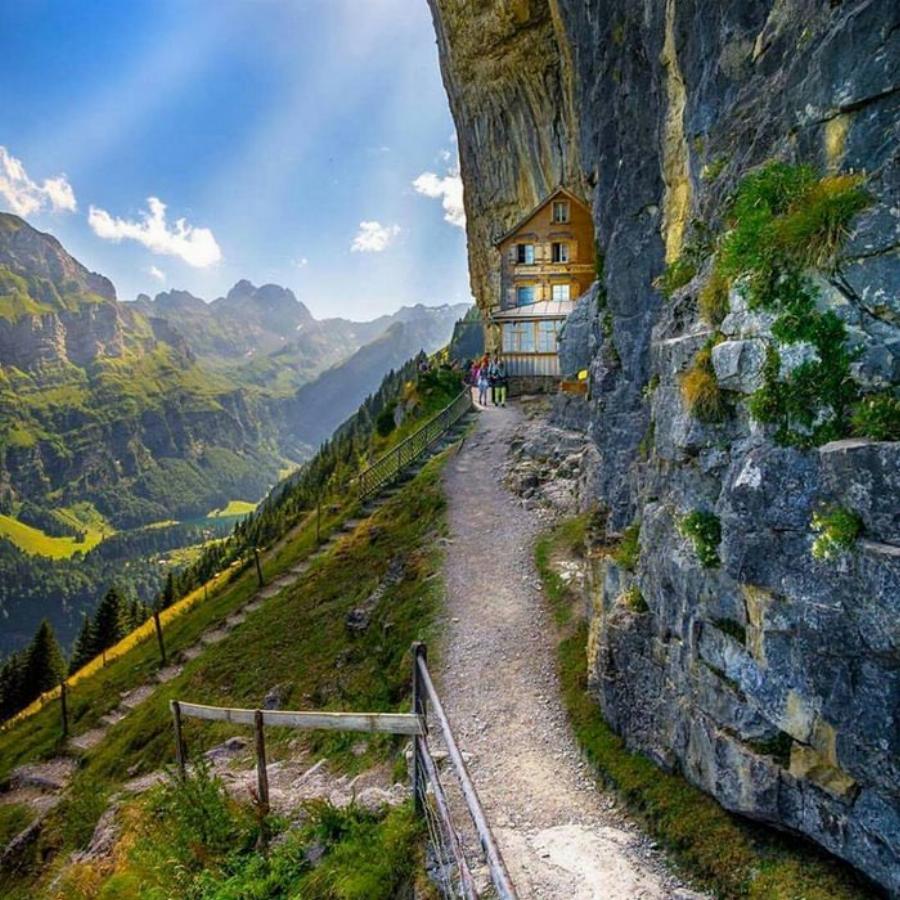 Τα 20 πιο ονειρεμένα σπίτια που είναι λες και βγήκαν από τα πιο όμορφα παραμύθια