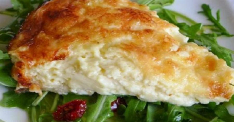 Αφράτη τυρόπιτα: Η πιο εύκολη και οικονομική συνταγή για τυρόπιτα με γιαούρτι, χωρίς φύλλο