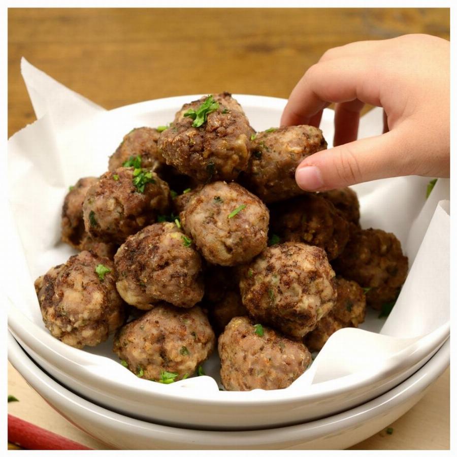 Τα πιο λαχταριστά και ζουμερά κεφτεδάκια: 6 μυστικά για γεύση από άλλο πλανήτη