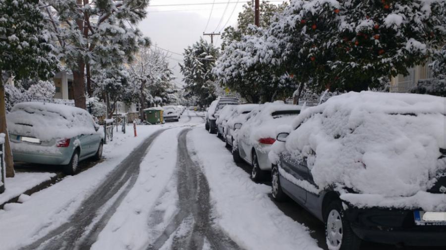 Μην προσποιείστε ότι γνωρίζετε: Απλές συμβουλές για να οδηγούμε σωστά στο χιόνι