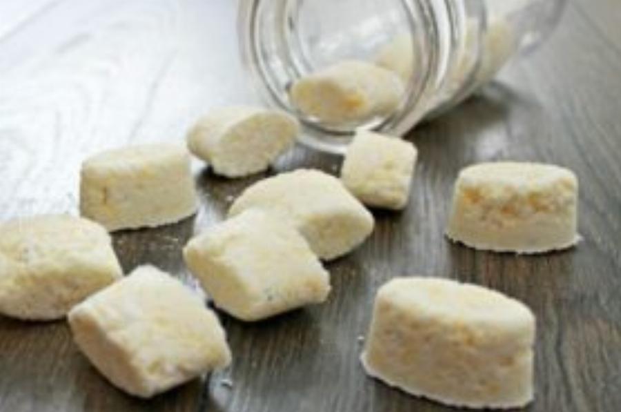 Πλύσιμο ρούχων: Έξυπνοι τρόποι για να μη χαλάσουν τα ρούχα ξανά στο πλυντήριο και να είναι μαλακά