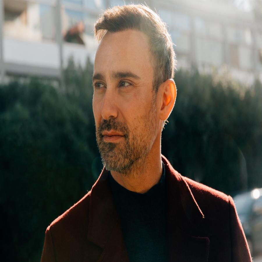 Γιώργος Καπουτζίδης: Τα κέρδη από το λαχείο, η ξαφνική επιτυχία που τον φόβισε και η αλήθεια για τη σχέση του