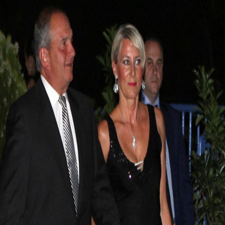 Νατάσα Παζαΐτη: Η λαμπερή εμφάνιση, το εφαρμοστό φόρεμα και το αριστοκρατικό σαλόνι της