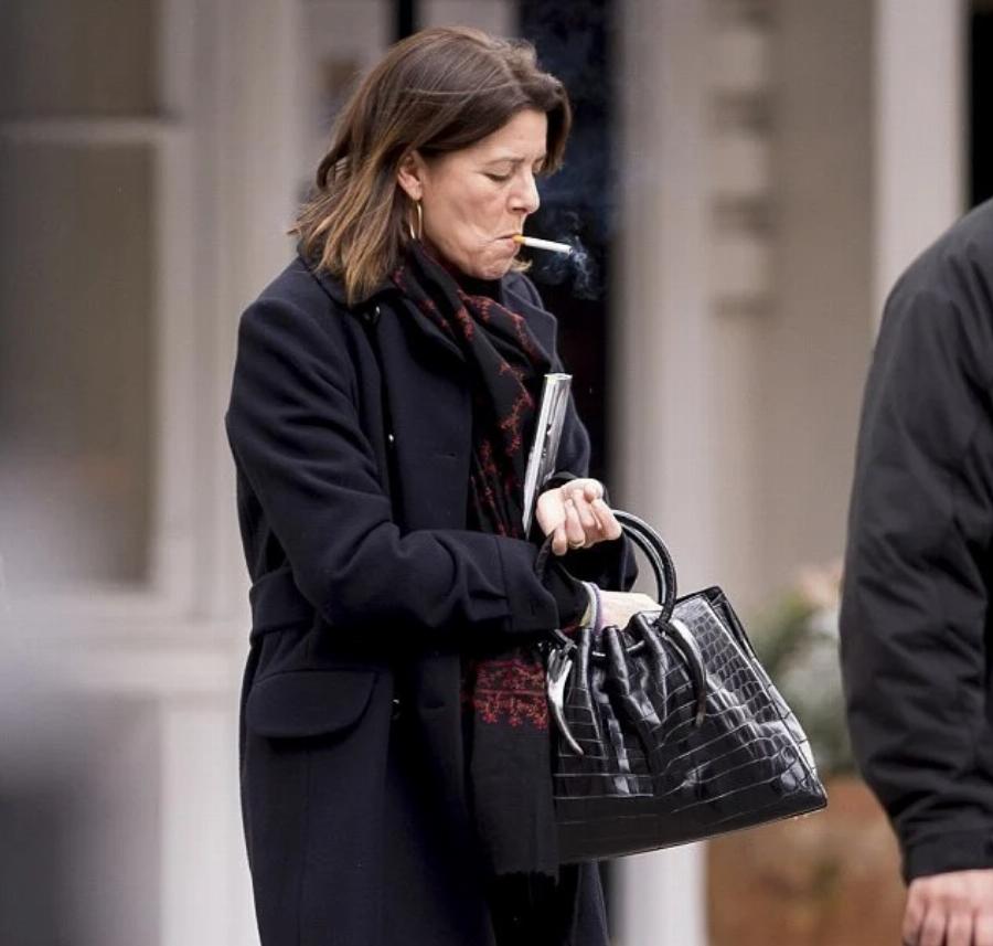 Καρολίνα του Μονακό: Τα σημάδια της σκληρής μοίρας στο πρόσωπο της πανέμορφης πριγκίπισσας – Είκονες της στην ηλικία των 62 ετών