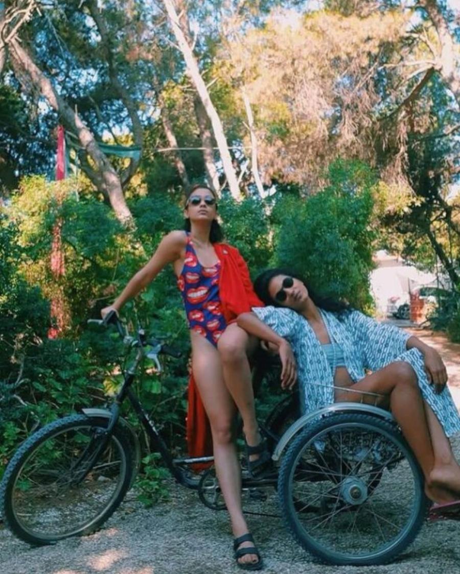 Κώστας Αρζόγλου: Η κόρη του, Ορόρα Μαριόν, μεγάλωσε, έχει εξωτική ομορφιά και ακολουθεί τα βήματα του πατέρα της