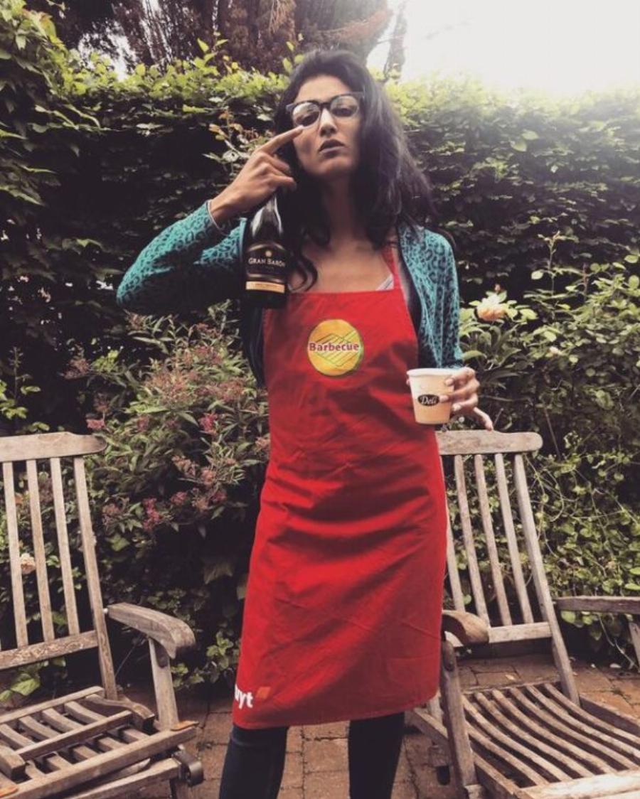 Κώστας Αρζόγλου: Η κόρη του, Ορόρα Μαριόν, μεγάλωσε, έχει εξωτική ομορφιά και ακολουθεί τα βήματα του πατέρα της