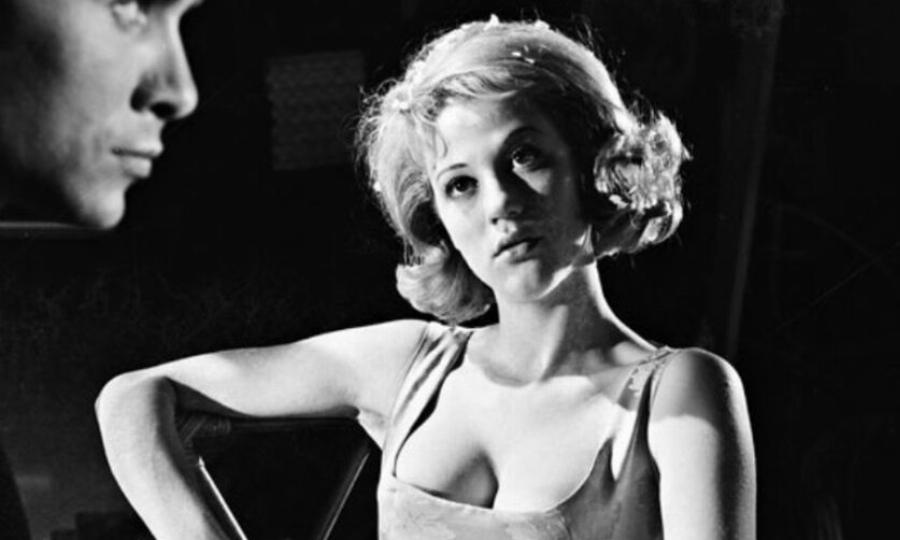 Ζωή Λάσκαρη: Ο κρυφός αρραβώνας με έναν αλκοολικό και ο γάμος με τον Λυκουρέζο που κόντεψε να μη συμβεί ποτέ