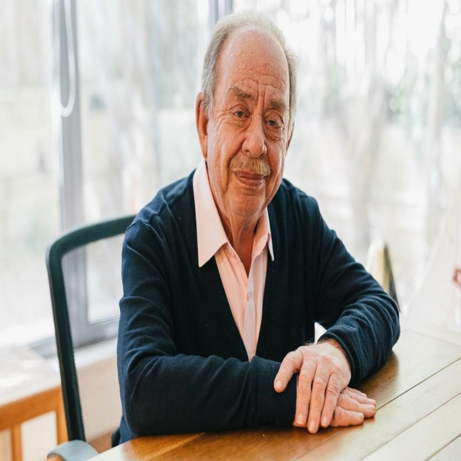 Ηλίας Μαμαλάκης: Τα σοβαρά προβλήματα υγείας, η τηλεοπτική εκπομπή σε μεγάλη ηλικία και οι δυο γάμοι