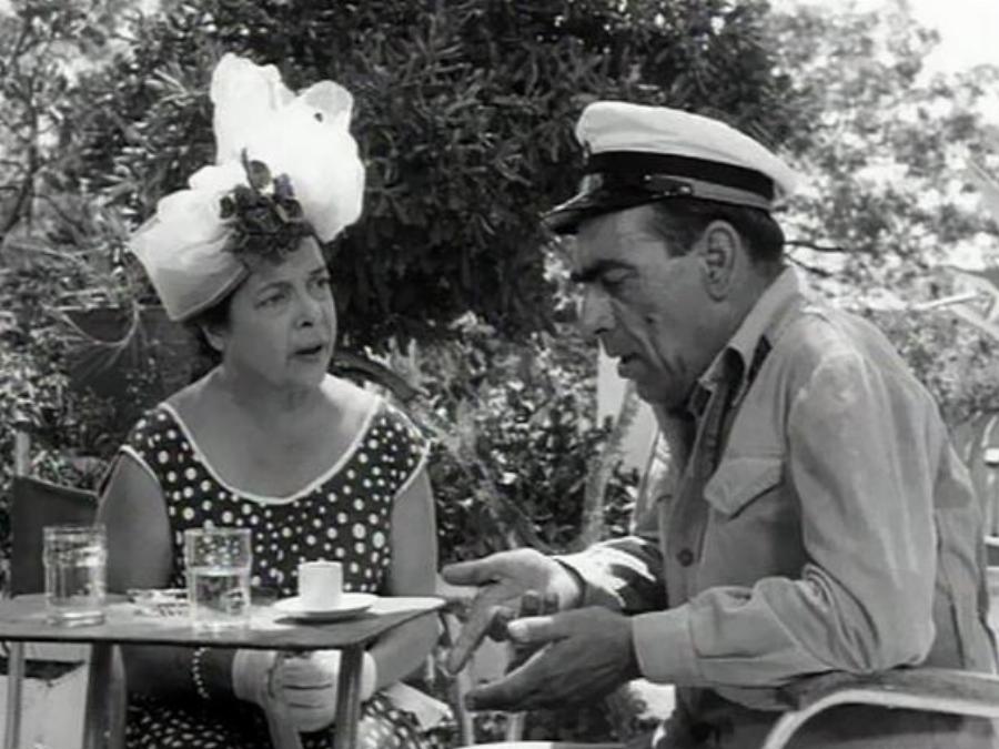 Μαρίκα Νέζερ: Η ορφάνια στη βρεφική ηλικία, ο έρωτας της ζωής της, η καταγγελία από τη μητριά της και ο γάμος