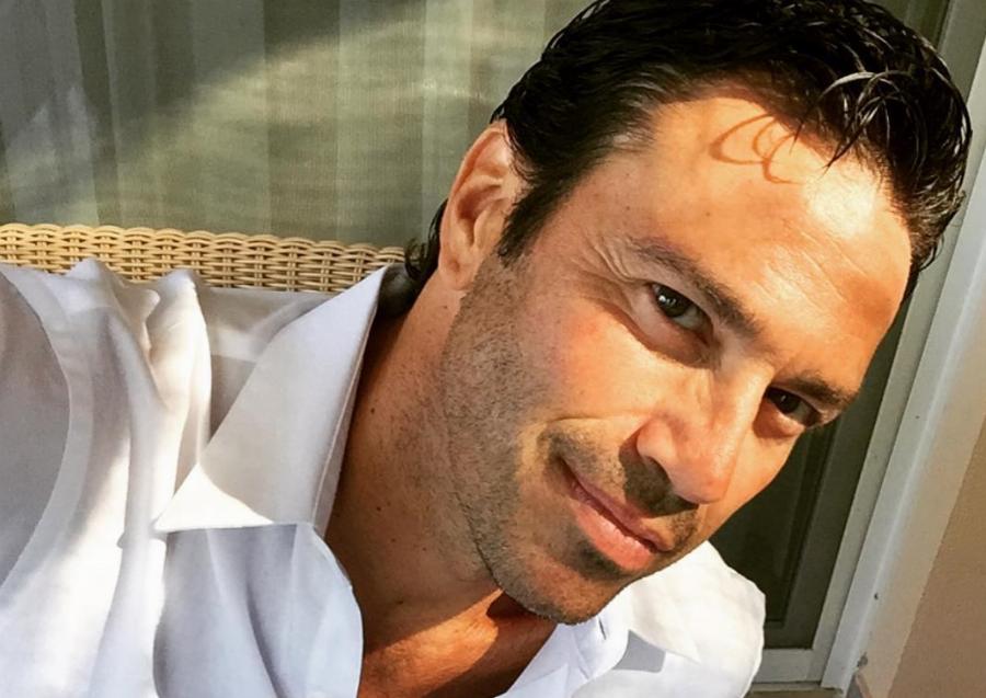 Μάριος Φραγκούλης: Οι γονείς που τον παράτησαν, η μεγάλη συγχώρεση, ο έρωτας στη ζωή του και η επιθυμία για υιοθεσία