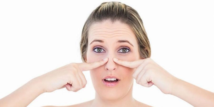 Συμβουλές ομορφιάς: Τα 12 εύκολα κόλπα για να δείχνετε φρέσκες και πιο νέες