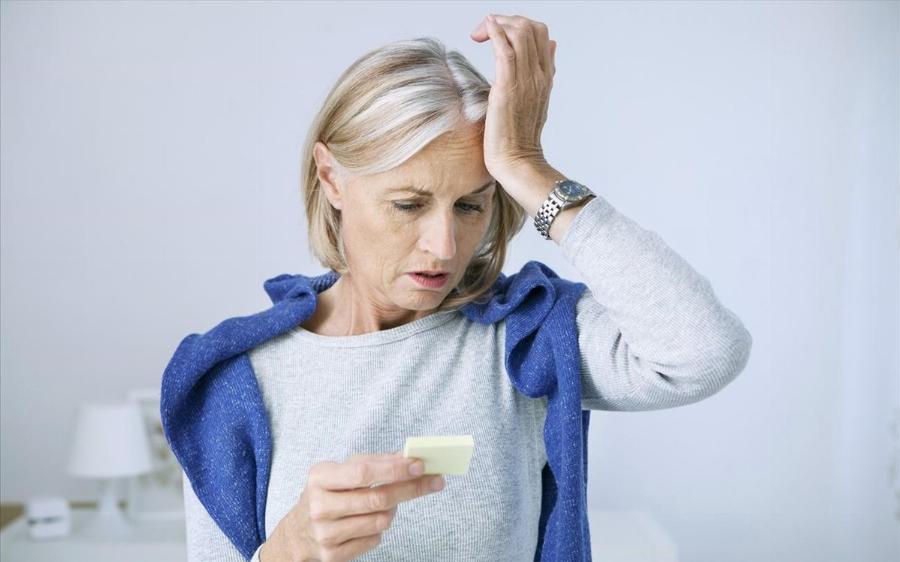 “Όταν συνάντησα την κυρία Μαρία στο Παγκράτι και είχε ξεχάσει που μένει”: Αληθινή ιστορία για την άνοια που τσακίζει κόκκαλα