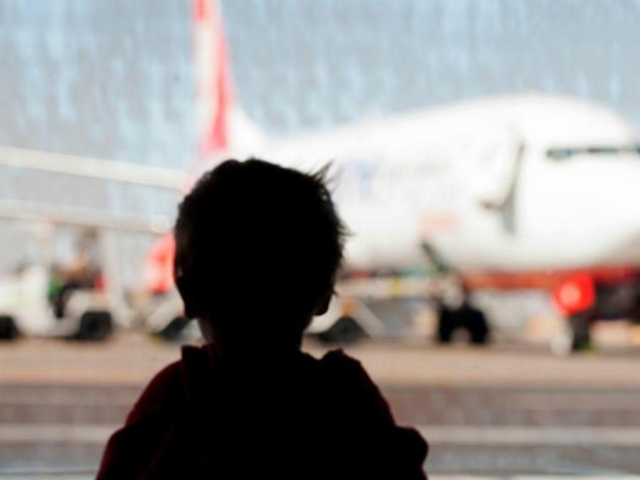 «Πήρα το παιδί κρυφά από τον άντρα μου, φύγαμε από την Ελλάδα και μετακομίσαμε μόνιμα στο εξωτερικό»