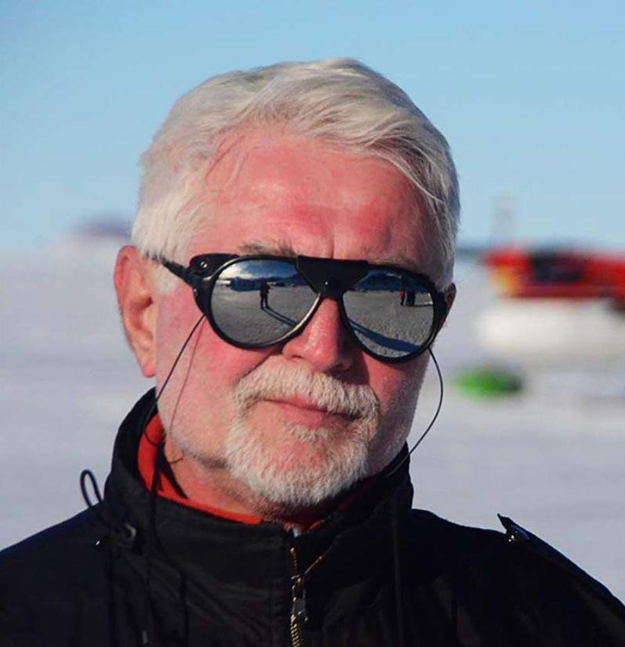 Μπάμπης Μπίζας: Έλληνας ο πιο ταξιδεμένος άνθρωπος στον κόσμο σύμφωνα με το βιβλίο Γκίνες