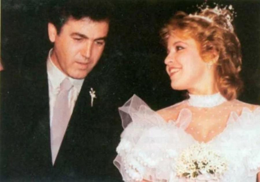 Μπέσσυ Αργυράκη: Η Eurovision, οι αισθητικές επεμβάσεις, ο γάμος χάρη στην Έφη Σαρρή και το μεγάλο παράπονο της