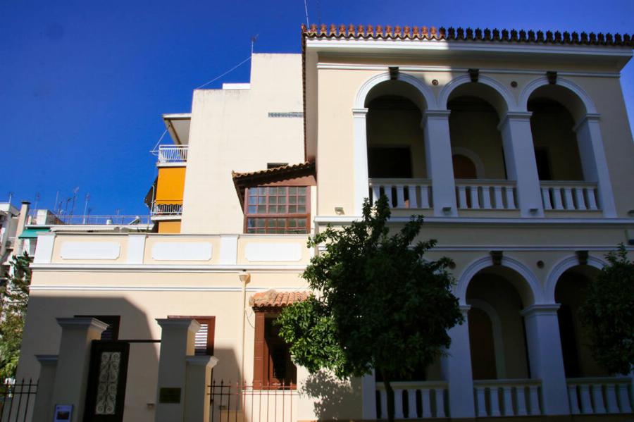 Kαλλιθέα: Ο ανεκπλήρωτος έρωτας δύο νεαρών, το τραγικό τους τέλος και το “στοιχειωμένο” σπίτι