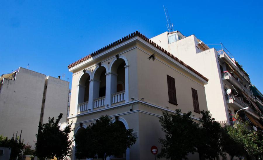 Kαλλιθέα: Ο ανεκπλήρωτος έρωτας δύο νεαρών, το τραγικό τους τέλος και το “στοιχειωμένο” σπίτι