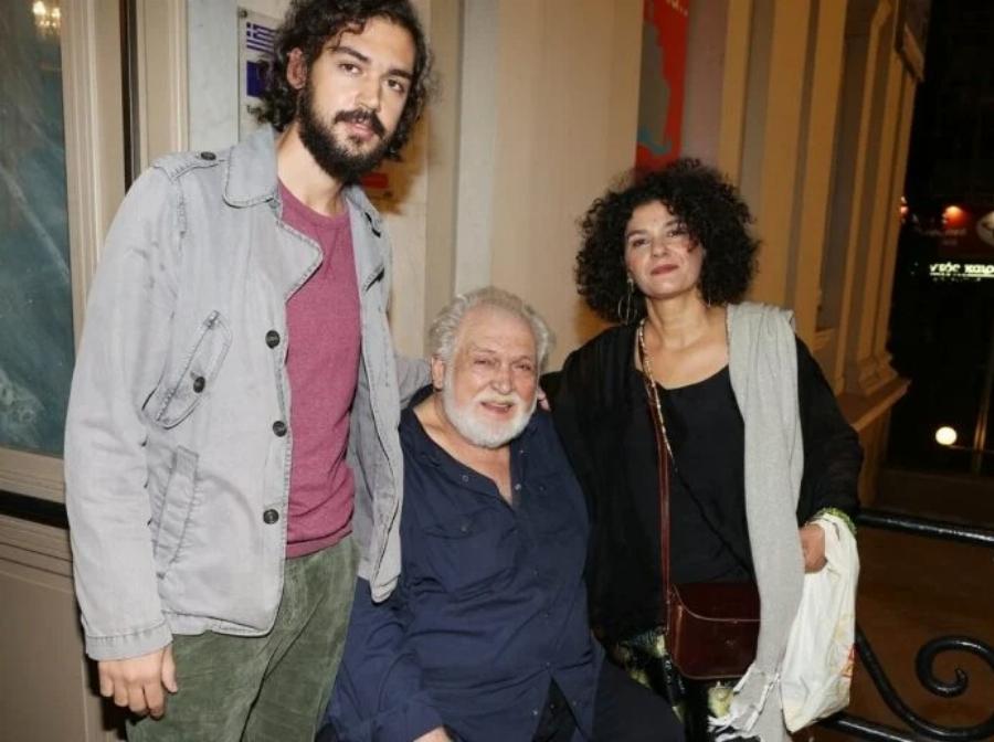 Γιοι διάσημων Ελλήνων: 8 περιπτώσεις που μεγάλωσαν και πήραν την ομορφιά και την γοητεία των μπαμπάδων τους