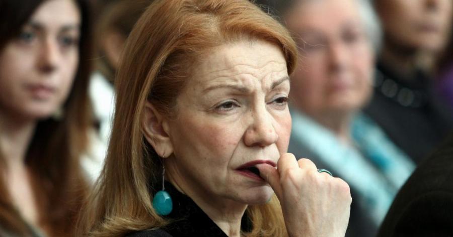 Πέμη Ζούνη: Η ενασχόληση με την πολιτική, η προσωπική της ζωή και η σοβαρή εγχείρηση της κόρης της στο κεφάλι