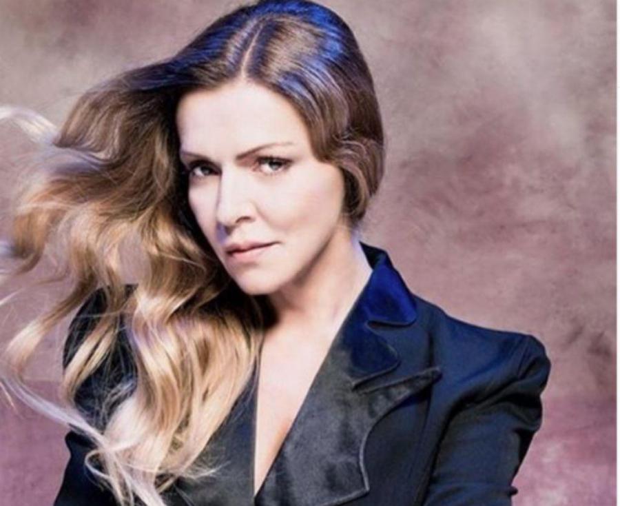 Λίτσα Γιαγκούση: Tο θλιβερό διαζύγιο, η πτώση με το αλεξίπτωτο και η πολύωρη επέμβαση