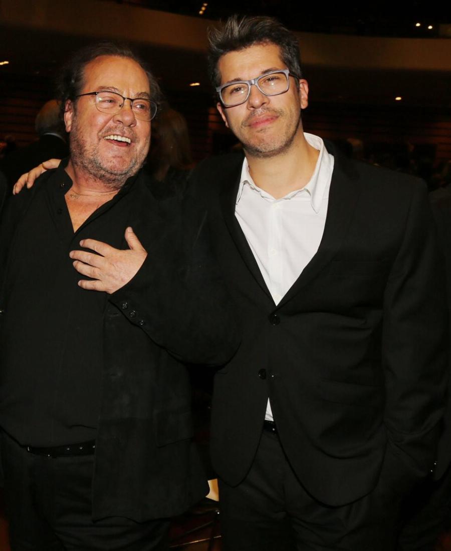 Γιάννης Πάριος: Το ξεκίνημά του στη μουσική, οι 2 γάμοι του, τα 4 παιδιά, η σχέση με τις πρώην συζύγους και η νέα του σύντροφος