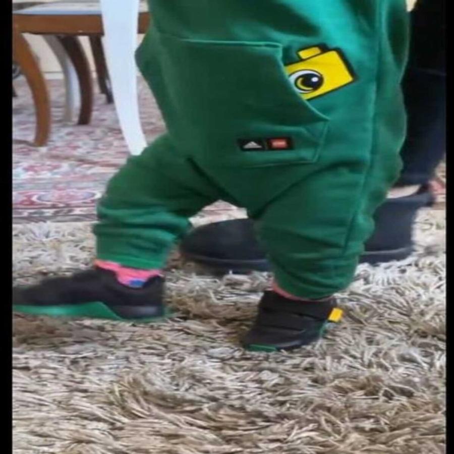 Άκης Πετρετζίκης: Τα πρώτα βήματα του γιού του– Η γλυκύτατη φωτογραφία που δημοσίευσε