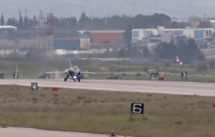 «Καλωσορίσατε στο σπίτι σας, καλές προσγειώσεις πάντα με ασφάλεια»: Έφτασαν τα Rafale στην Ελλάδα