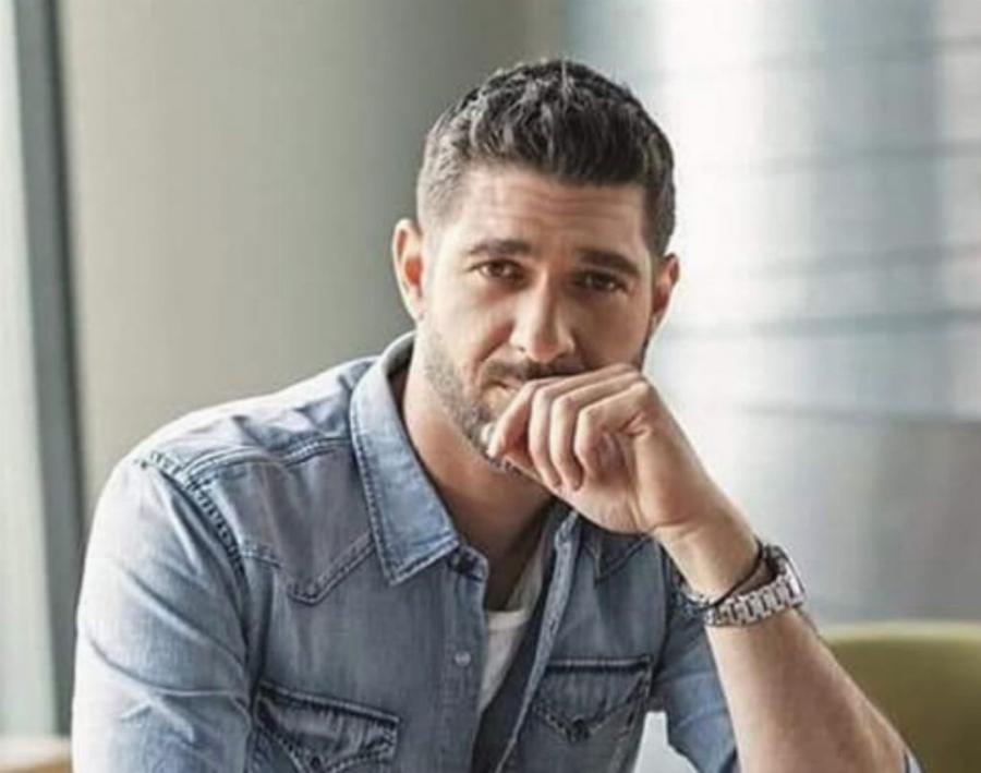 Πάνος Ιωαννίδης: Τα πρώτα χρόνια, ο μπαμπάς ζωγράφος, ο λόγος που δεν παντρεύτηκε, η αναζήτηση του έρωτα και η πίστη του στο Θεό