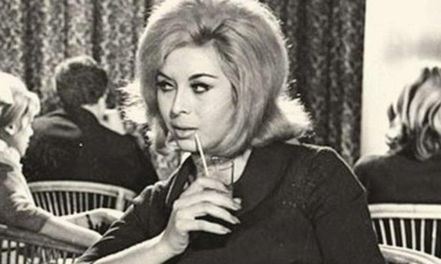 «Κλαίω για σένα σπλάχνο μου»: Ραγίζουν καρδιές τα λόγια της Ρίας Δελούτση για την άδικη απώλεια του γιου της