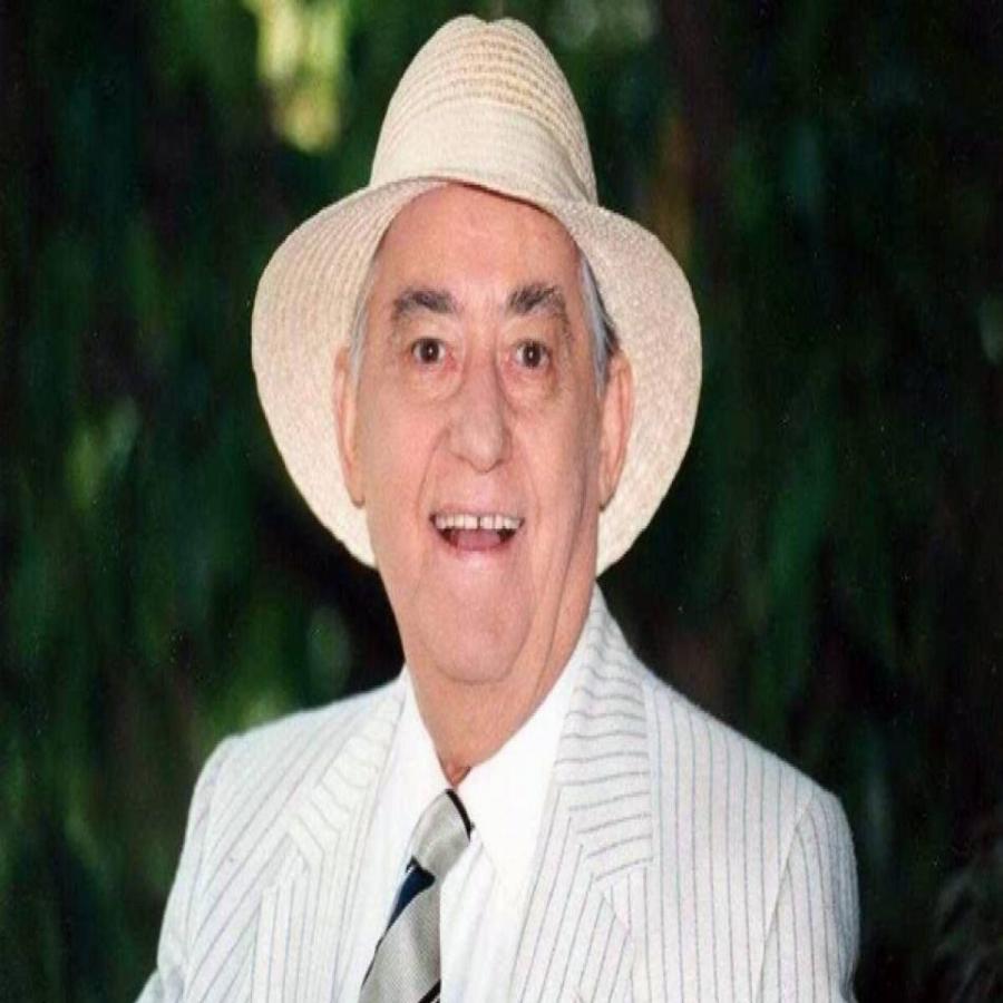 Νίκος Ρίζος: Η φτώχεια, το ξεκίνημα με 100 δραχμές στην τσέπη, οι 300 ταινίες, ο πετυχημένος γάμος, ο γιος του και ο θάνατος “πάνω στο σανίδι”