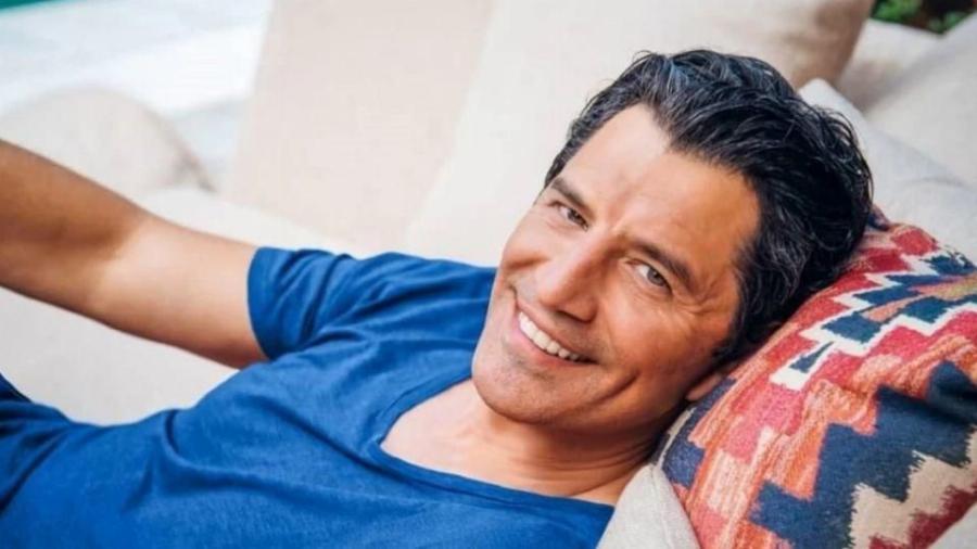 Σάκης Ρουβάς: Εξαφανισμένος ο καλλιτέχνης  – Τι συμβαίνει με την υγεία του;